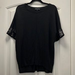 Women’s Cable‎ and Gauge Short Sleeved Black Tunic Top